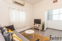 Аренда квартиры 2.5 комнаты в Тель-Авиве по цене 140$ в сутки.