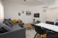 2 - комн.  квартира, 40 м², 1/4 эт.