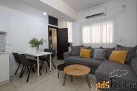 2 - комн.  квартира, 40 м², 1/4 эт.