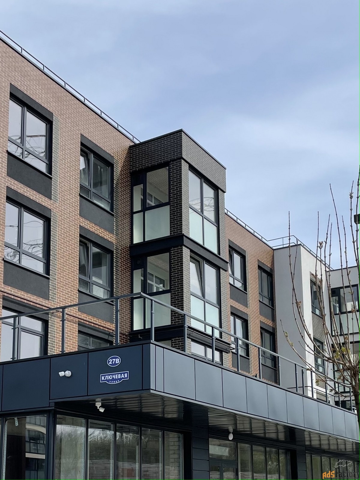 3 - комн. квартира, 91.6 м², 1/4 эт.