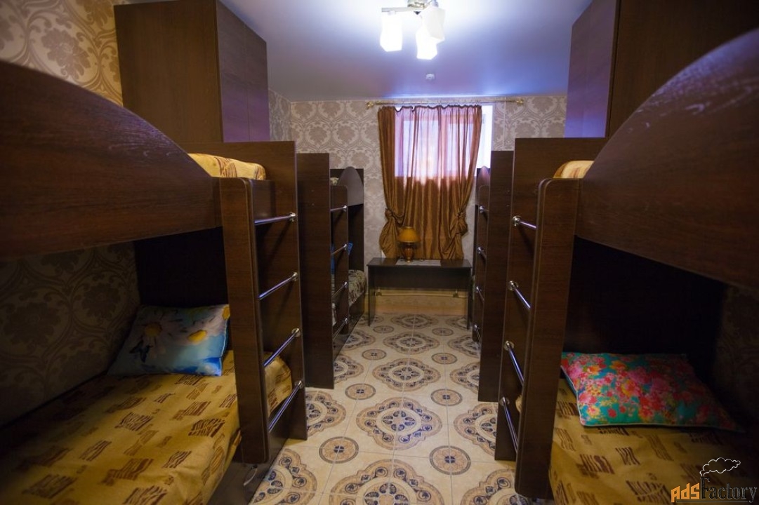 Односпальная кровать в хостеле Барнаула по низкой цене