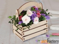 Интерьерный ящик-кашпо для цветов и декоративных композиций.