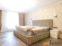 6 - комн.  квартира, 323.5 м², 1/8 эт.