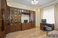 дом 228 м² на участке 6 сот.