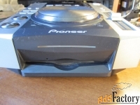 DJ-контроллер Pioneer
