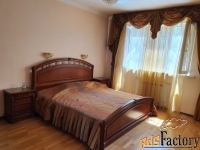 дом 380 м² на участке 10 сот.