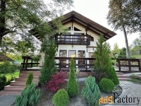 коттедж 184 м² на участке 8 сот.