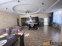 3 - комн.  квартира, 150 м², 2/4 эт.