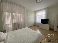 3 - комн.  квартира, 150 м², 2/4 эт.