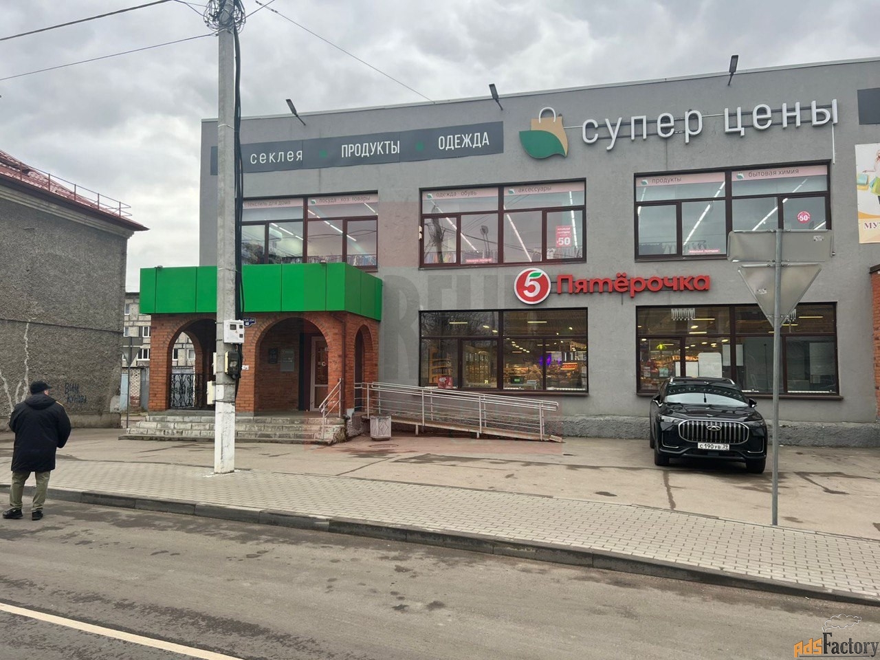 торговое помещение, 100 м²