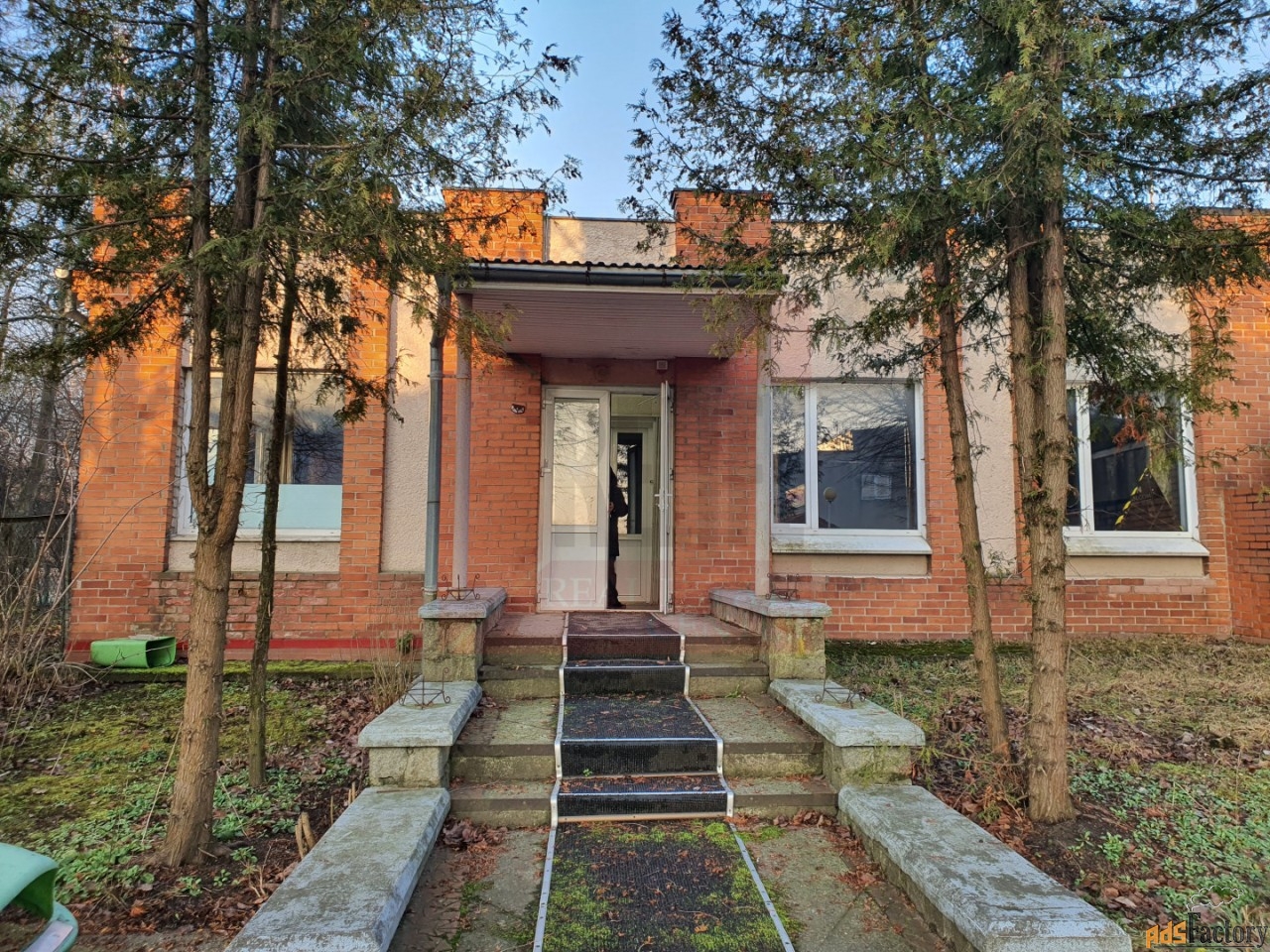 свободного назначения, 300 м²