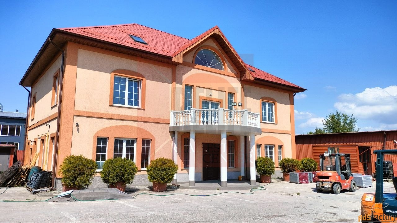 офисное помещение, 550 м²