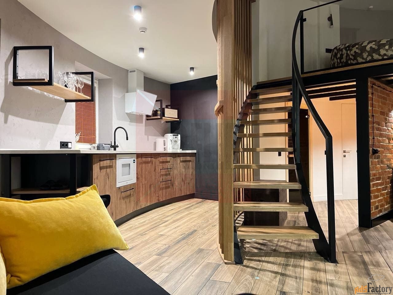1 - комн.  квартира, 78 м², 1/3 эт.