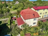 коттедж 1475.5 м² на участке 42 сот.