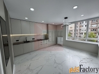 3 - комн.  квартира, 91 м², 2/14 эт.