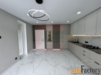 3 - комн.  квартира, 91 м², 2/14 эт.