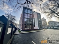 3 - комн.  квартира, 130.1 м², 2/4 эт.