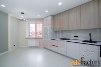 3 - комн.  квартира, 93 м², 1/8 эт.