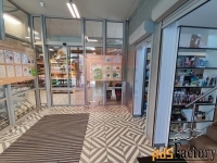 торговое помещение, 1215 м²