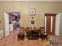 4 - комн.  квартира, 134.4 м², 1/5 эт.