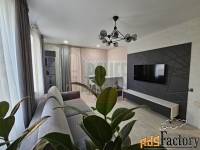 3 - комн.  квартира, 80 м², 2/10 эт.