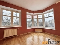 4 - комн.  квартира, 136.6 м², 4/5 эт.