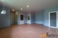 2 - комн.  квартира, 155.2 м², 1/10 эт.