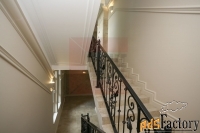 2 - комн.  квартира, 112.8 м², 1/4 эт.