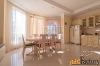 дом 315 м² на участке 10 сот.