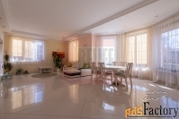 дом 315 м² на участке 10 сот.