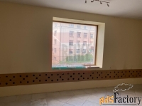 торговое помещение, 890 м²