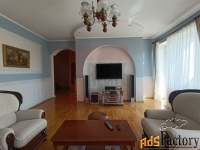 4 - комн.  квартира, 187.8 м², 5/5 эт.