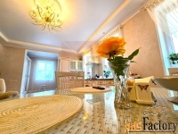 дом 500 м² на участке 14.48 сот.