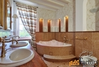 дом 689.5 м² на участке 11 сот.