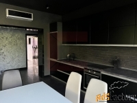 дом 239 м² на участке 9 сот.