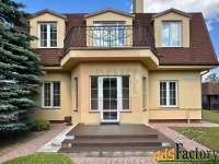 дом 200 м² на участке 12 сот.