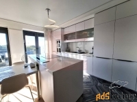 3 - комн.  квартира, 179.8 м², 7/7 эт.