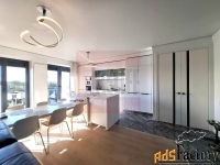 3 - комн.  квартира, 179.8 м², 7/7 эт.