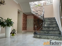 дом 250 м² на участке 6 сот.