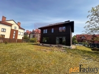 дом 330 м² на участке 7.65 сот.