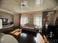 дом 297 м² на участке 4.5 сот.