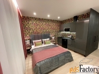 4 - комн.  квартира, 100 м², 1/4 эт.