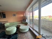 3 - комн.  квартира, 90 м², 5/6 эт.