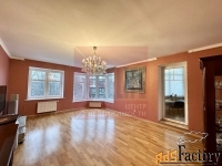 4 - комн.  квартира, 136.6 м², 4/5 эт.