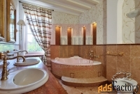 дом 689.5 м² на участке 11 сот.