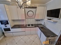 3 - комн.  квартира, 77.1 м², 2/4 эт.