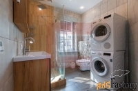 коттедж 360 м² на участке 6 сот.