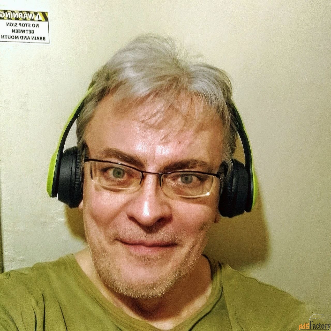 Декламирую, комментирую, блоги, рерайтинг, слоганы, песни, сториз.