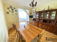 дом 480 м² на участке 4 сот.