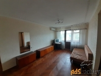 3 - комн.  квартира, 58 м², 4/5 эт.